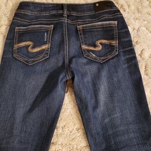 EUC Silver Suki Fluid mid-straight 29x32